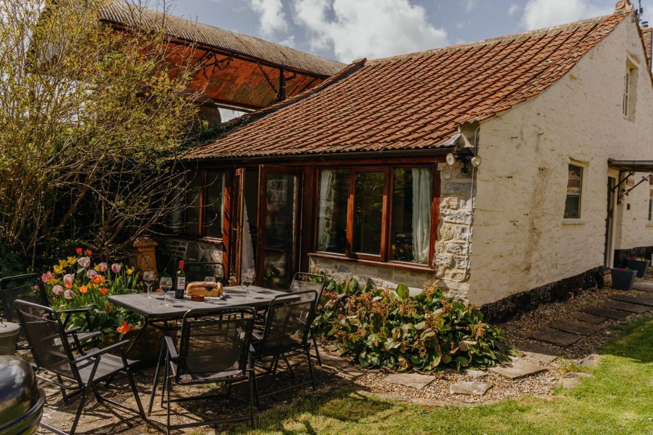 Little England Retreats - Cottage, Yurt And Shepherd Huts Othery Extérieur photo