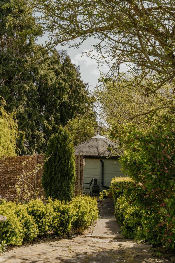 Little England Retreats - Cottage, Yurt And Shepherd Huts Othery Extérieur photo