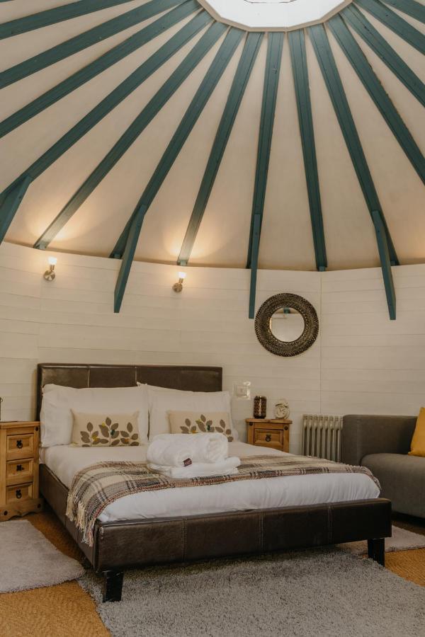 Little England Retreats - Cottage, Yurt And Shepherd Huts Othery Extérieur photo