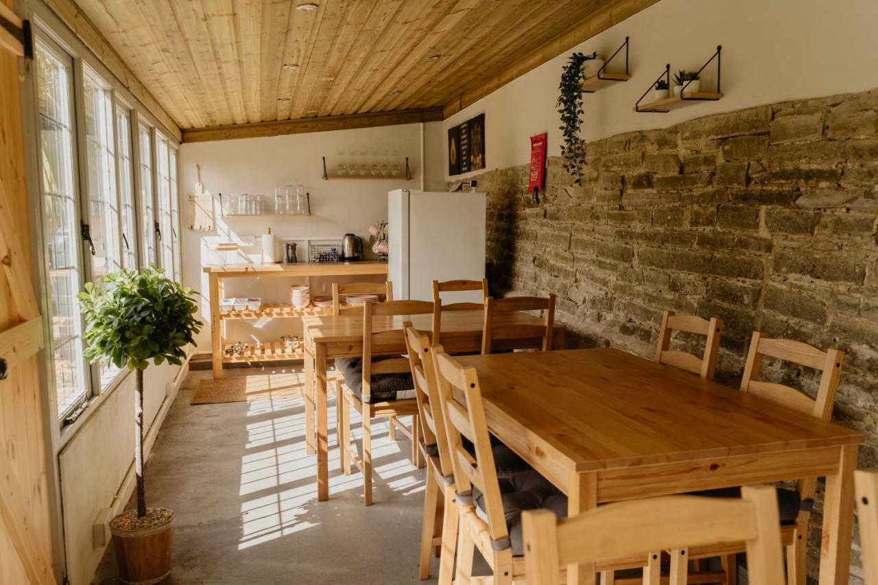 Little England Retreats - Cottage, Yurt And Shepherd Huts Othery Extérieur photo