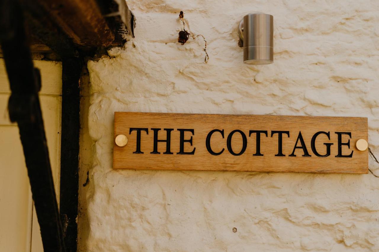 Little England Retreats - Cottage, Yurt And Shepherd Huts Othery Extérieur photo