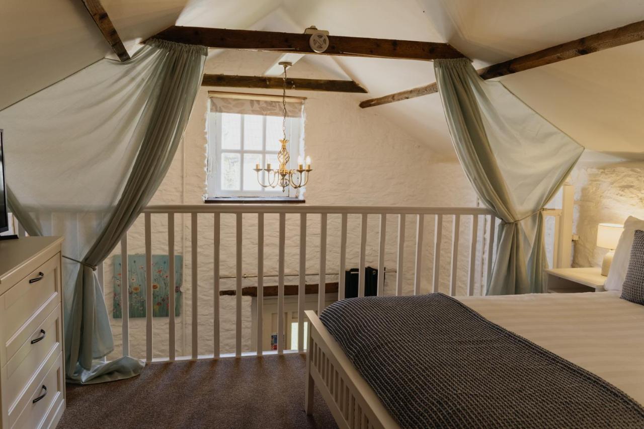 Little England Retreats - Cottage, Yurt And Shepherd Huts Othery Extérieur photo